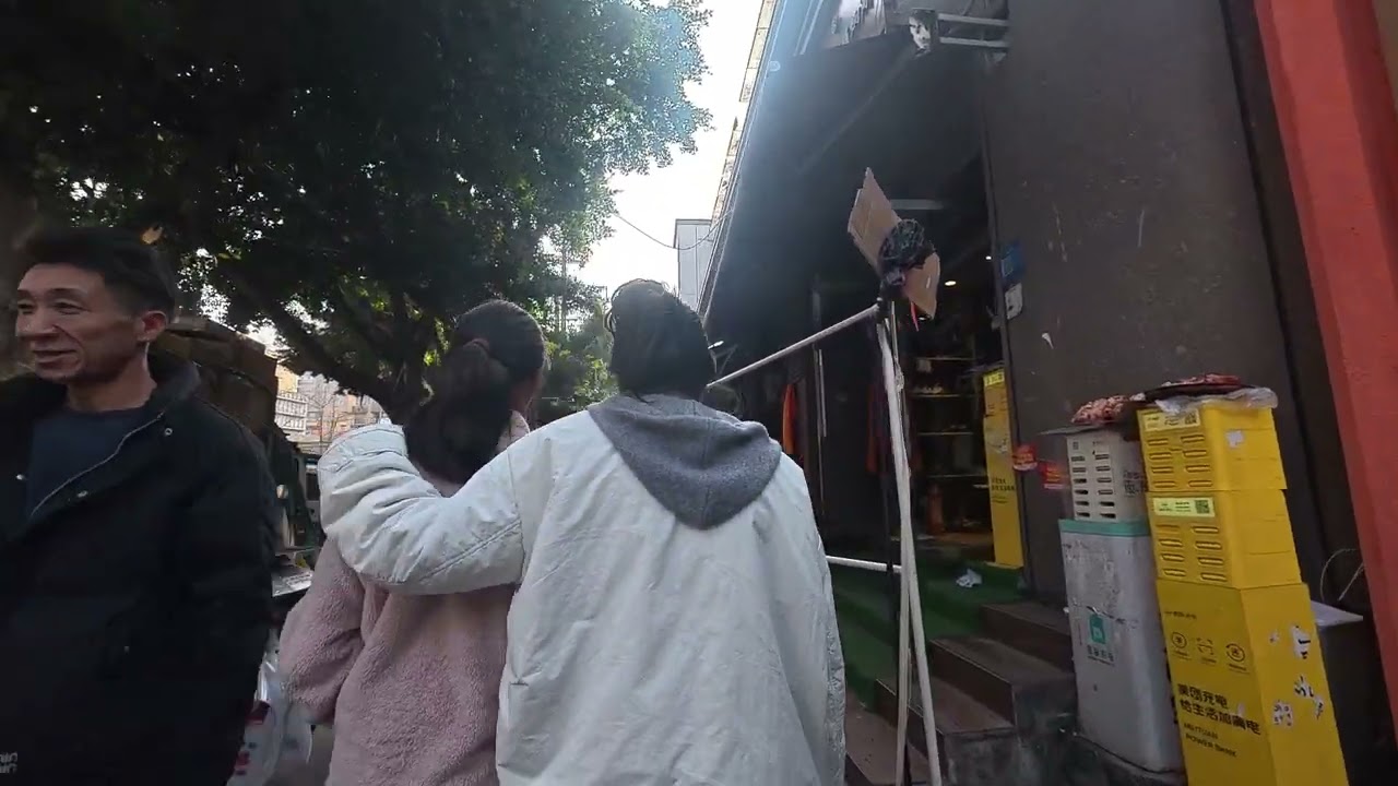 Walking through a predominantly Tibetan neighborhood in Chengdu
