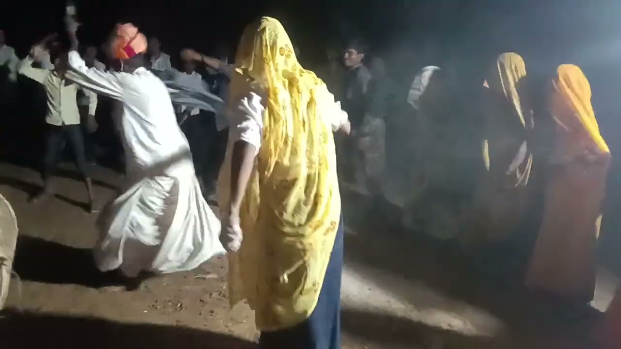 દેશી ઢોલ ના તાલે જોરદાર મોજ