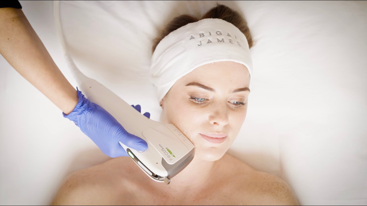 Nilo Films Beauty Skincare & Medical Videographer & Filmmaker based in London