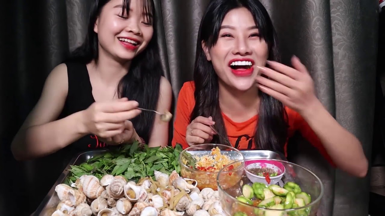 Ăn Ốc Pháp Chấm Mấm Gừng Chua Ngọt  Và Tấu Hài Cực Mạnh của Chú Bảo Vệ Và NaNa Liu