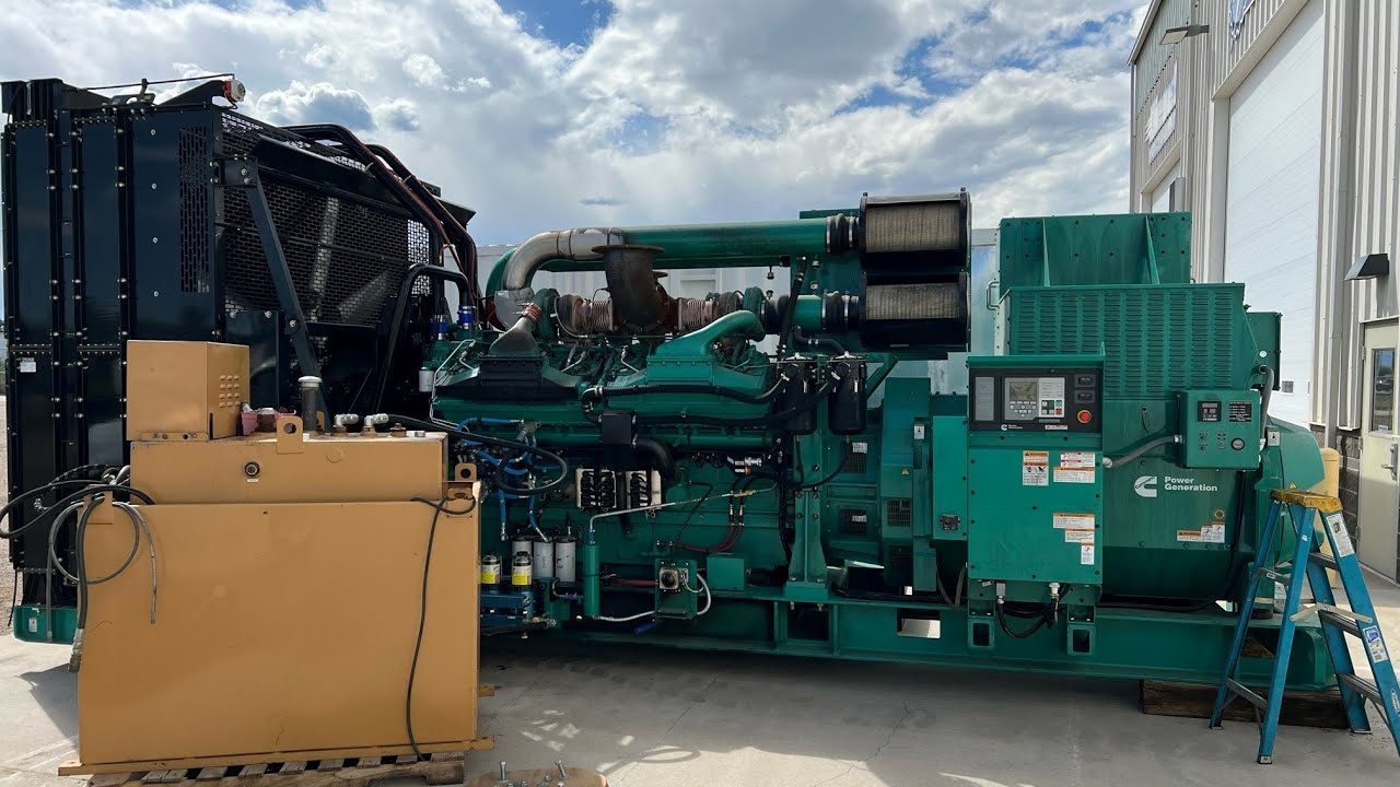 Cummins 2500 kW Diesel Generator Start Up