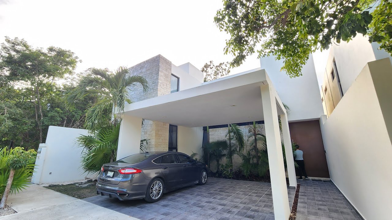 Casa de 3 habitaciones 1 de ellas Planta baja en Playa Del Carmen en Venta 
