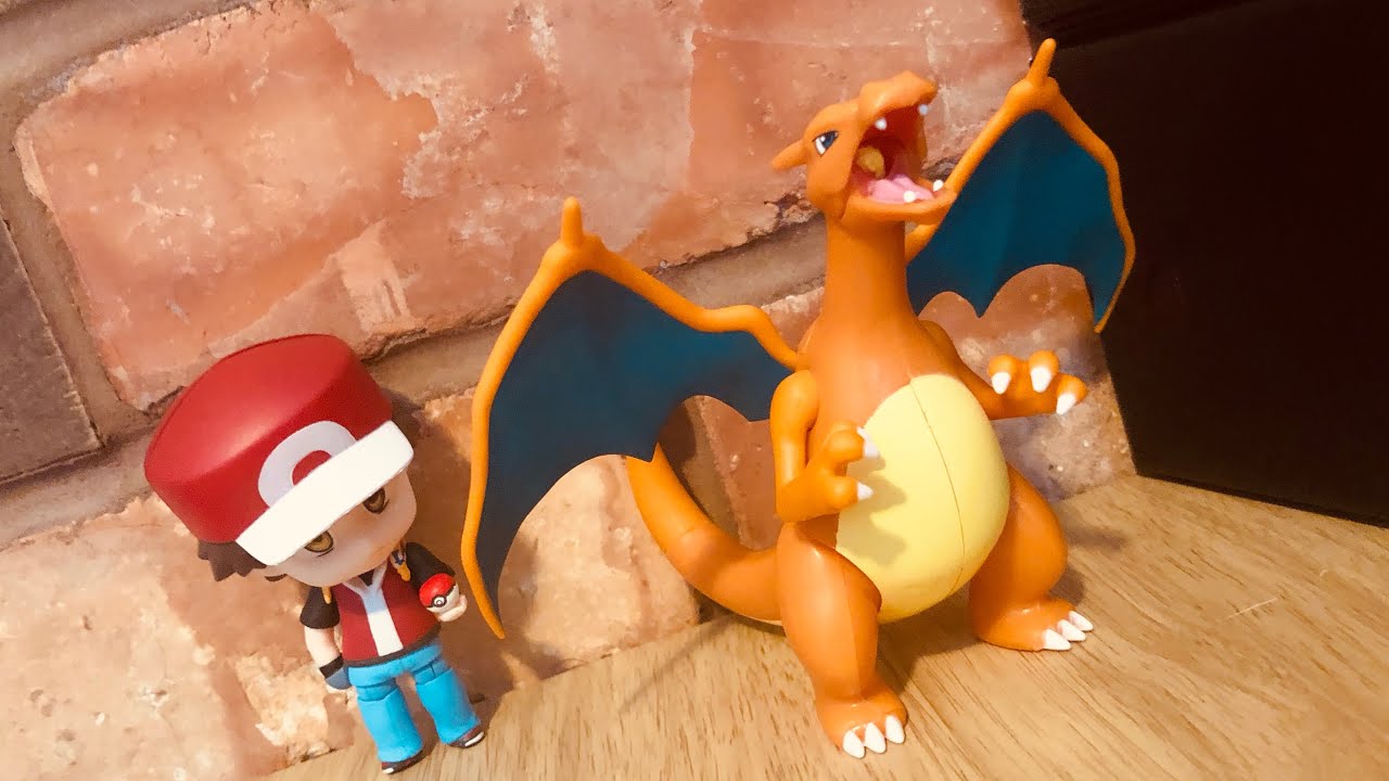 Pok&eacute;mon! - Charizard 🔥 Epic Battle Feature Figure, from WickedCoolToys~ Unboxing/Review