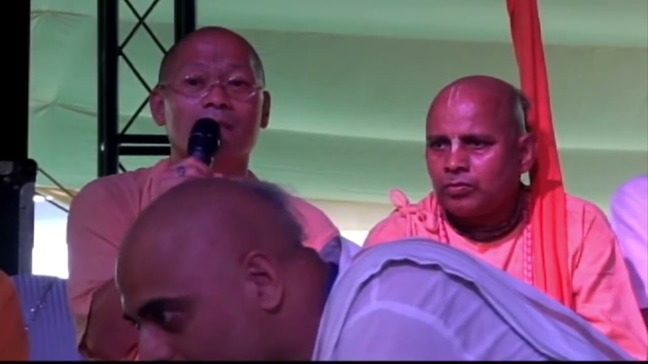 2014 Vyas Puja Offering by HH @B.A.JanardanaSwami Maharaj 
