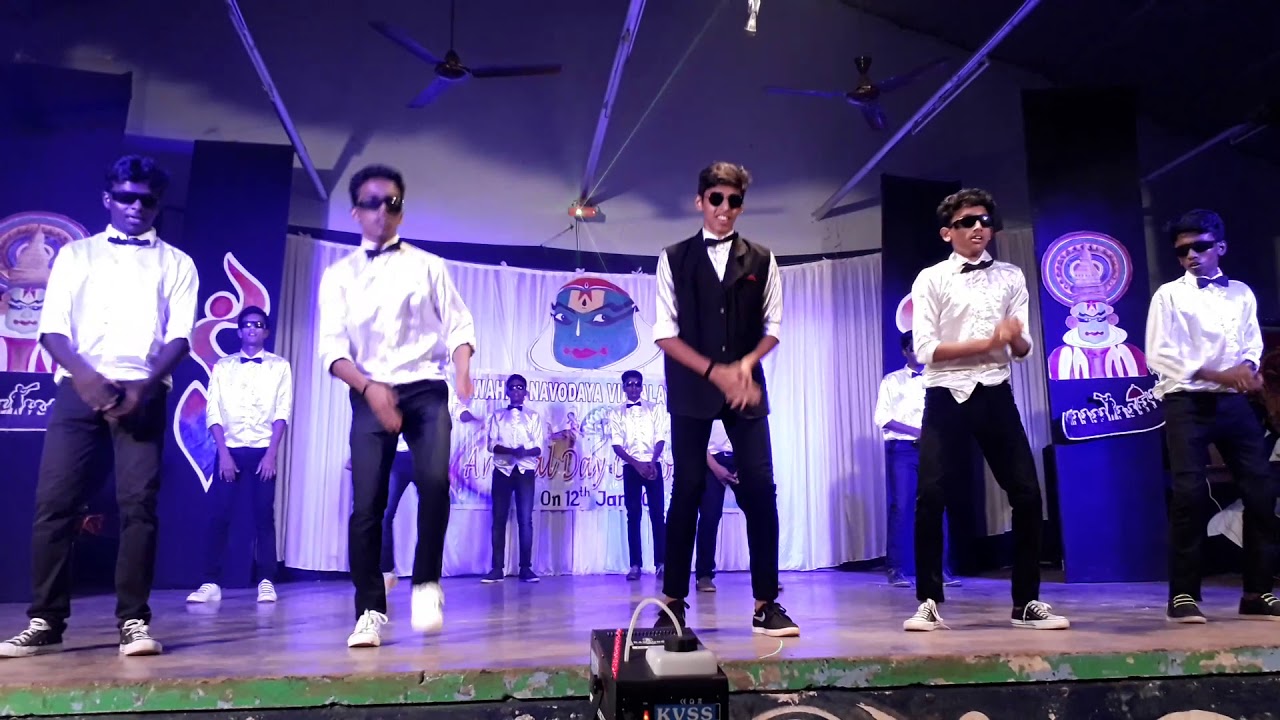 Best ever modern oppana dance 2k18 ..By CRADZzz..JNV Clt..