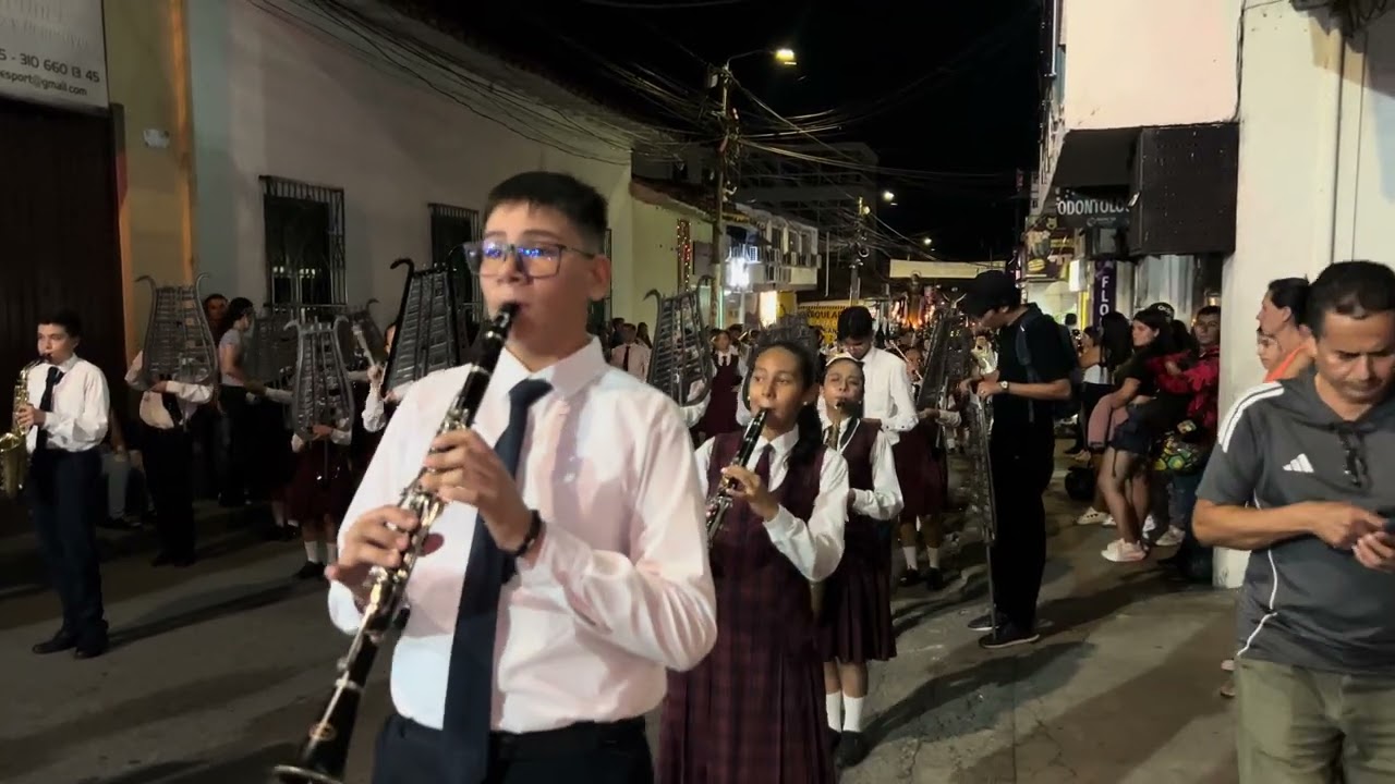 Banda centro de comercio procesión viernes de dolores piedecuesta 2025