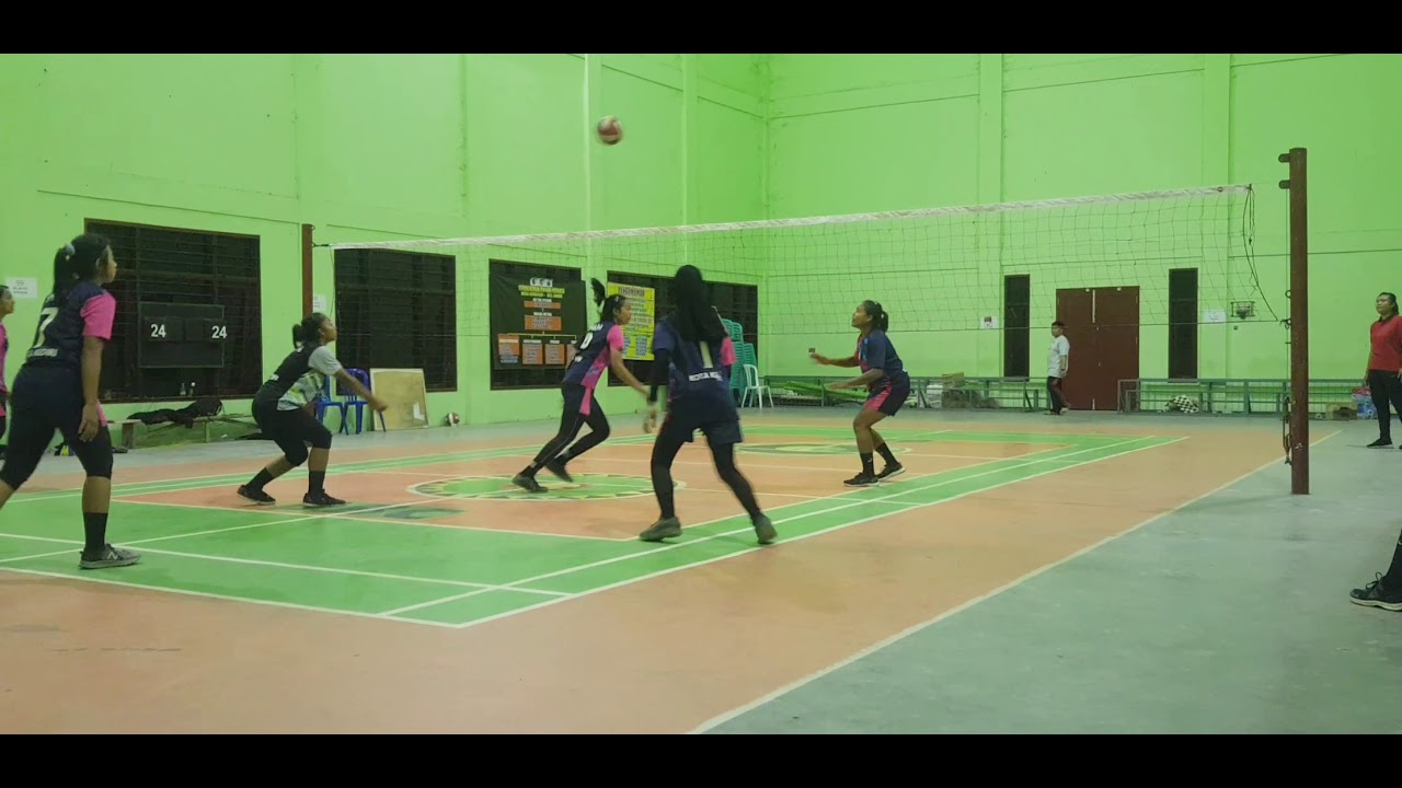 BOLA VOLI PUTRI SMA NEGERI 4 KEDIRI