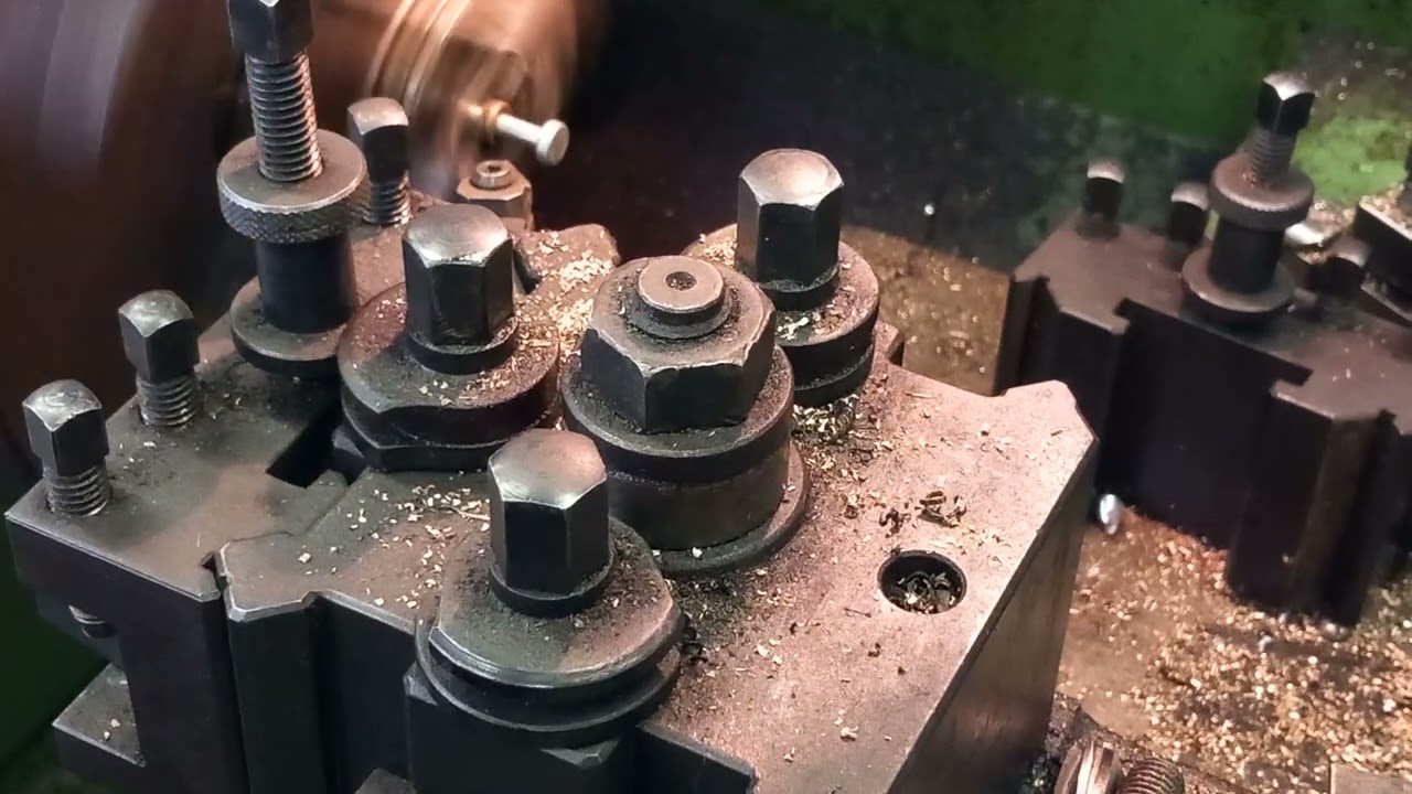 helppo sorvaus tapa pulttiin jossa on kierre.easy turning way to bolt with thread