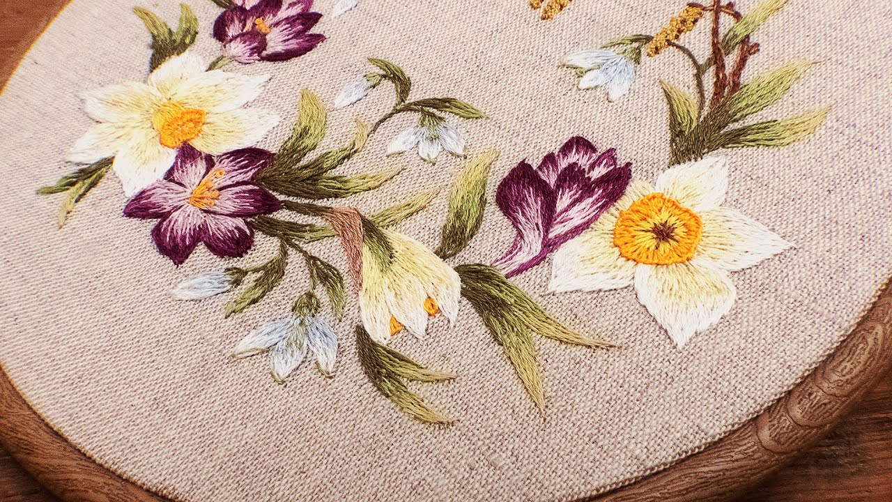 Spring wreath hand embroidery. How to embroider daffodils and crocuses