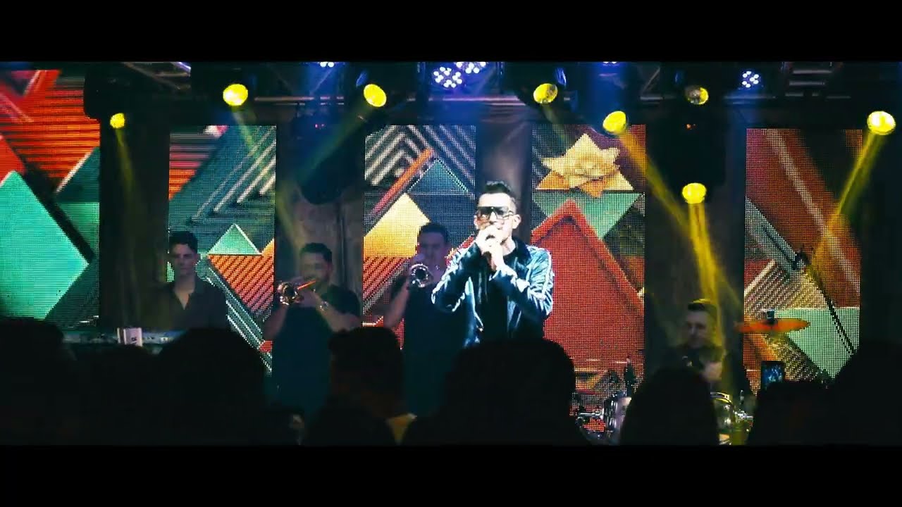 Clarão Da Lua - Andre Renner & Banda (DVD BAILÃO DAS ANTIGAS) (Duas pessoas nuas no clarão da Lua)
