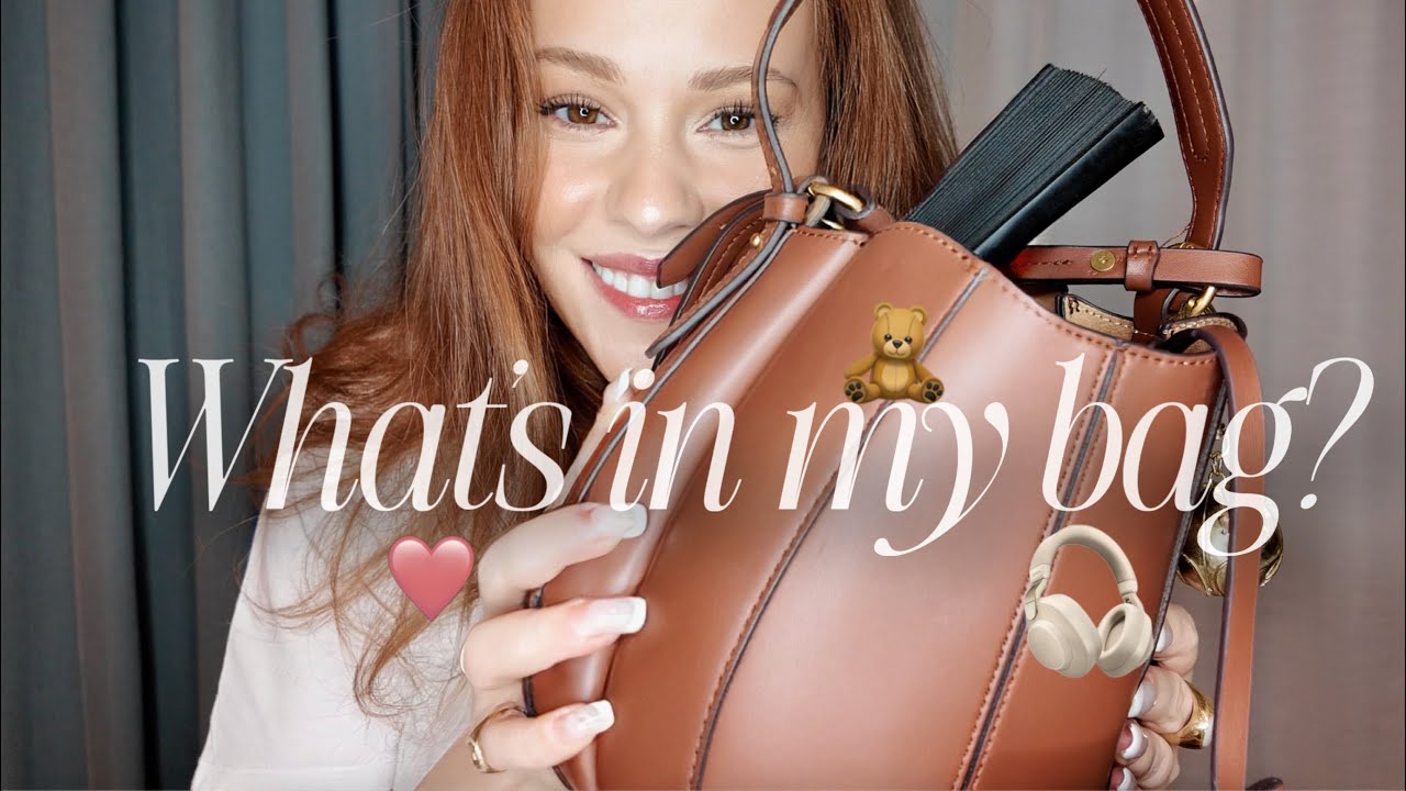 Old Youtube 📺 What's In My Bag? | Mara Samartzi