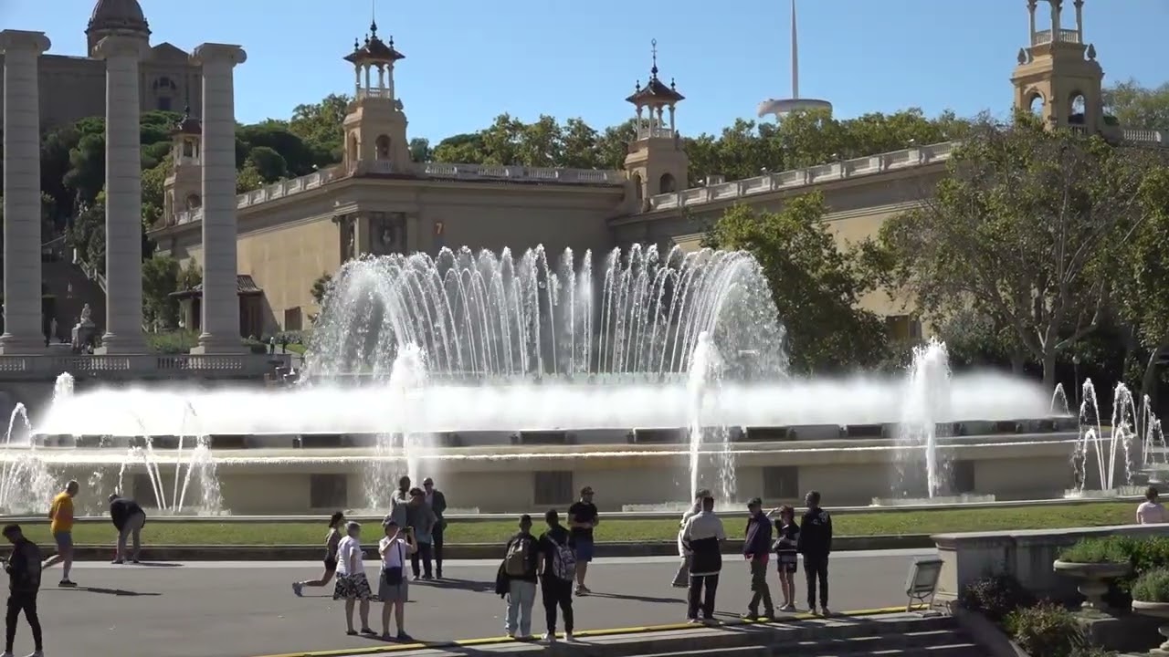 La Font Màgica de Montjuïc torna a brollar a Barcelona després de tres anys sense activitat