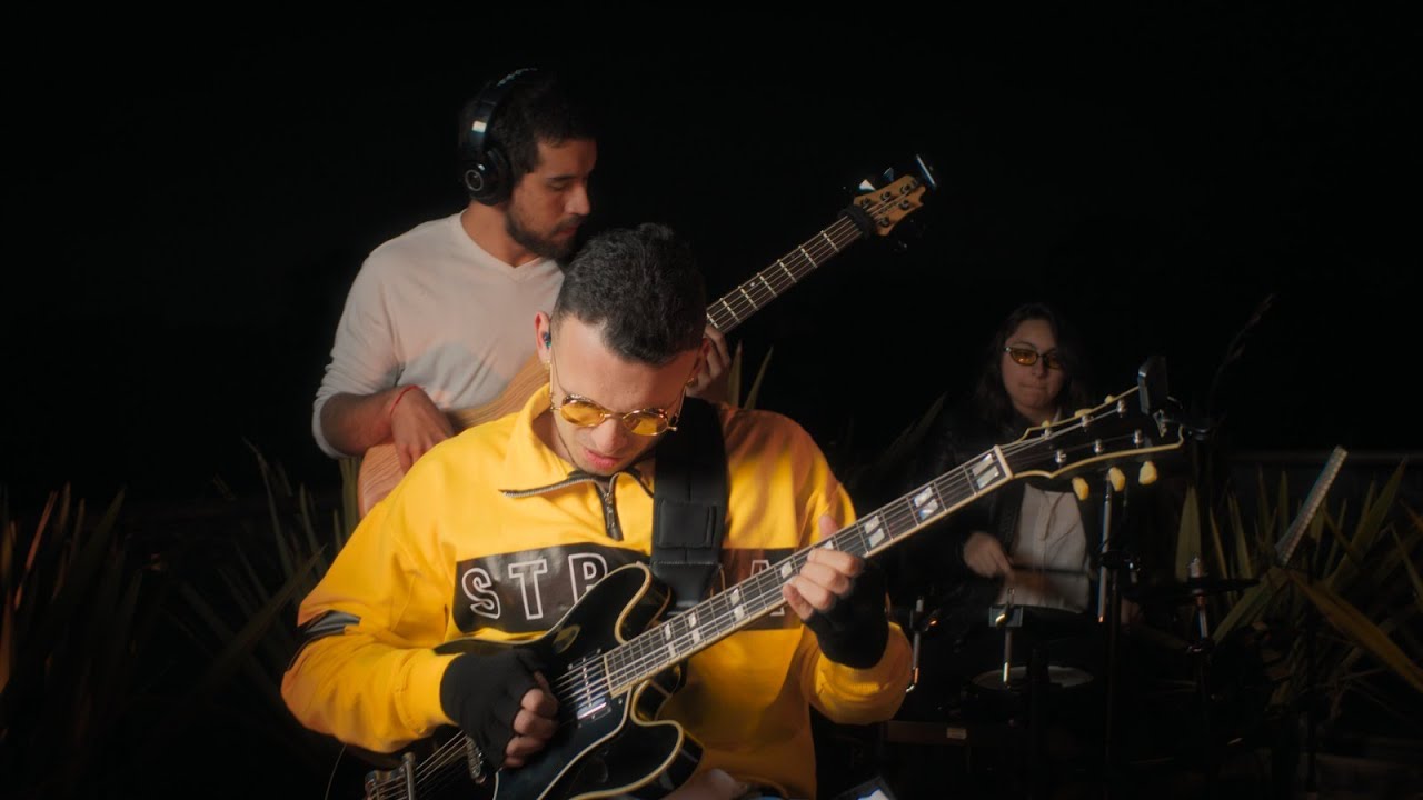 Dos Oruguitas (Yatra) & La Tierra del Olvido (C. Vives) Nata Diaz & Jose Pisa en la Guitarra