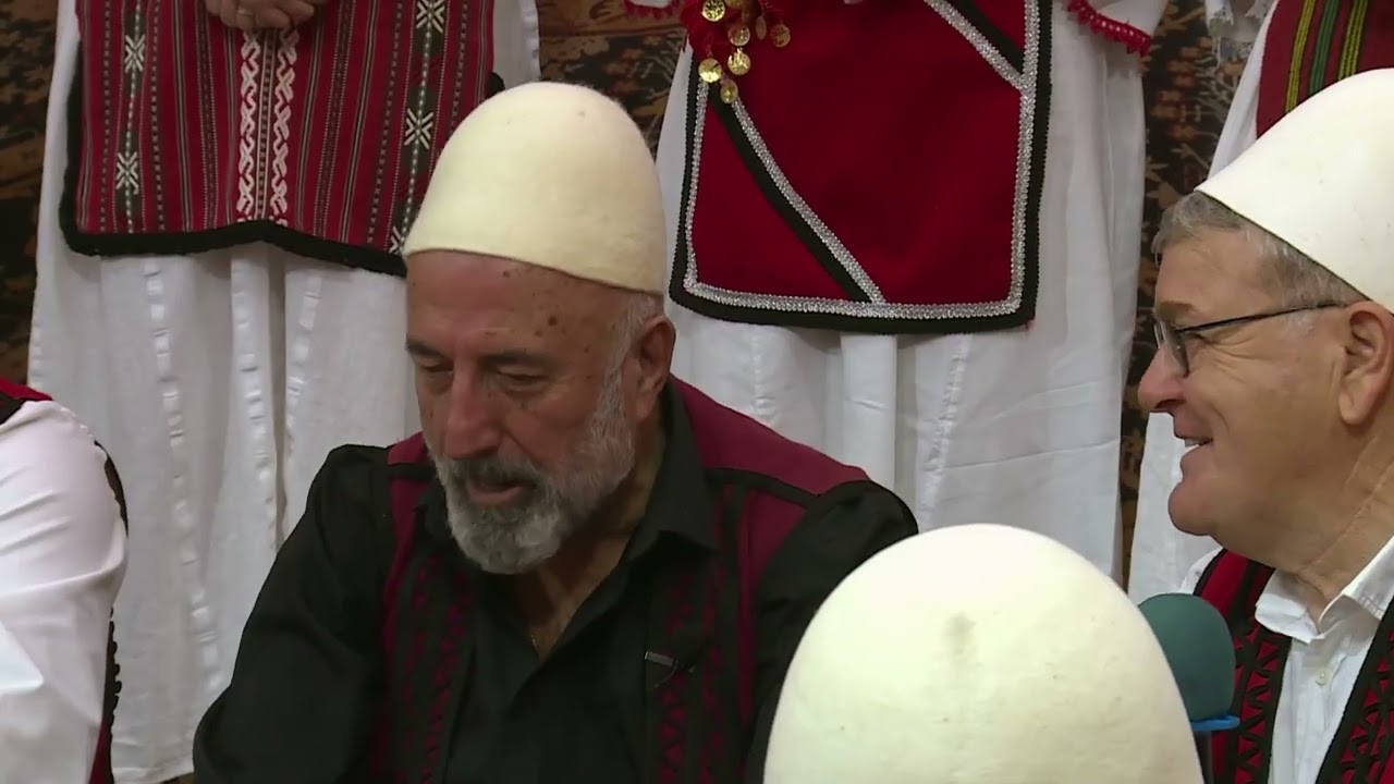 Nexhat Abdiu intervist me dy folkloristet