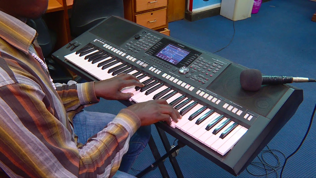 Nitakwenda mimi mwenyewe - piano psr 950