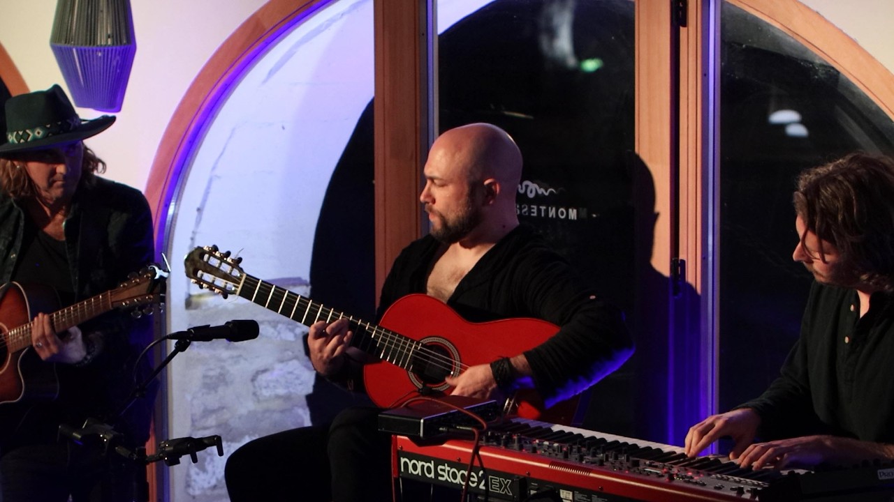 Sebastián Legovich with Jack Duignan and Jai Larkan - Luna Nueva, live in Spain