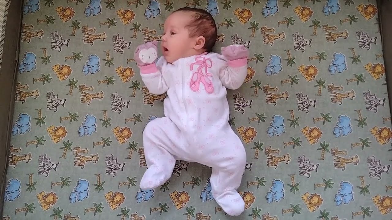 Newborn Baby Ada Plays In Playpen 👶🏻🍼 1 Month Old