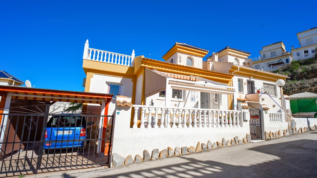 ☀️ SUN-SOAKED GOLFSIDE LIVING! 2-Bed Quad 100m from La Marquesa Golf, Ciudad Quesada for €185.000