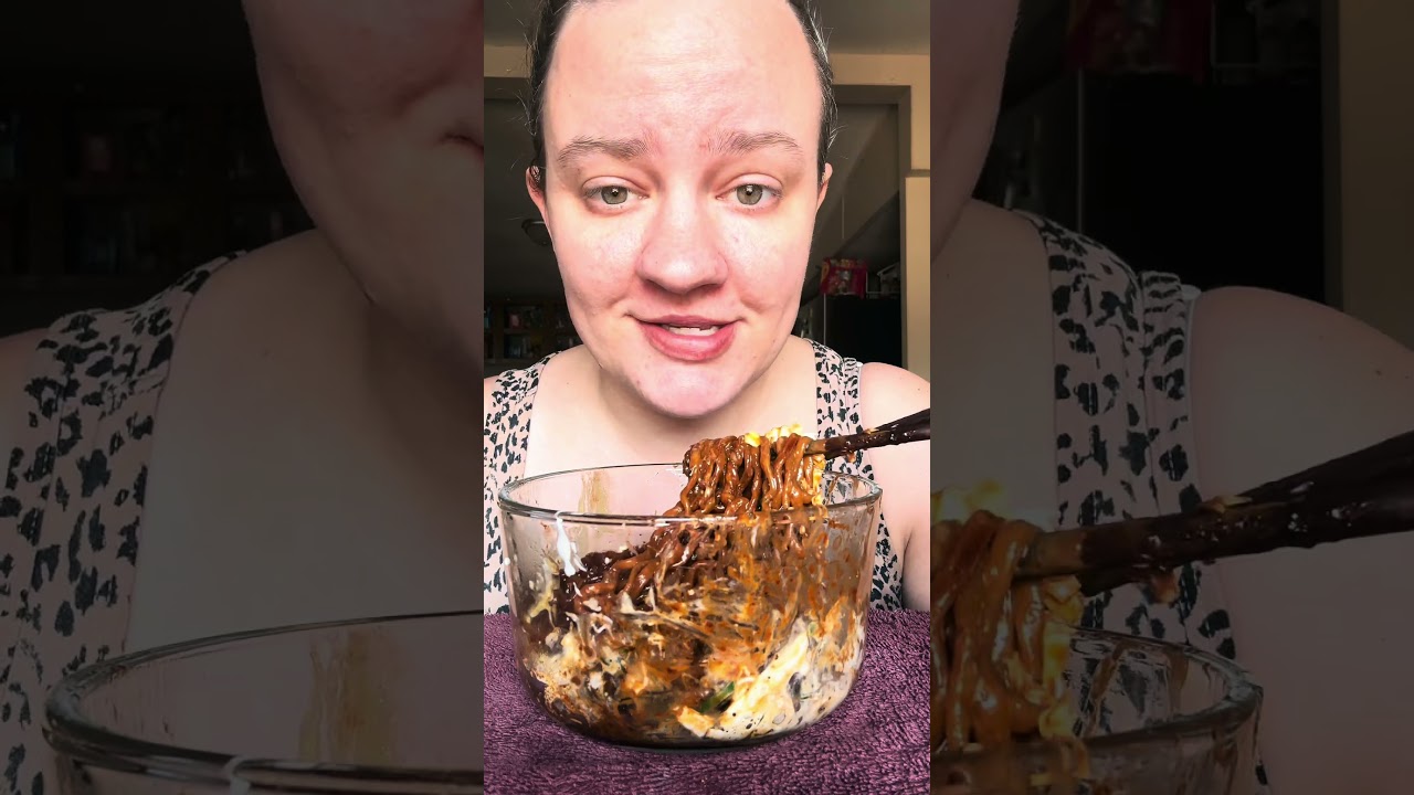 HATE COMMENTS #haters #hatecomments #samyang #ramen #blackbeannoodles #foodie #mukbang