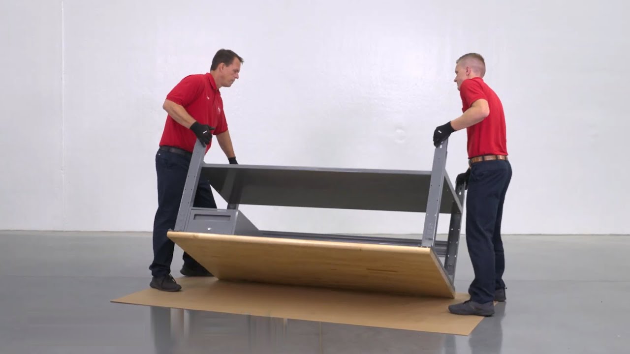 How to Assemble Deluxe Workstations