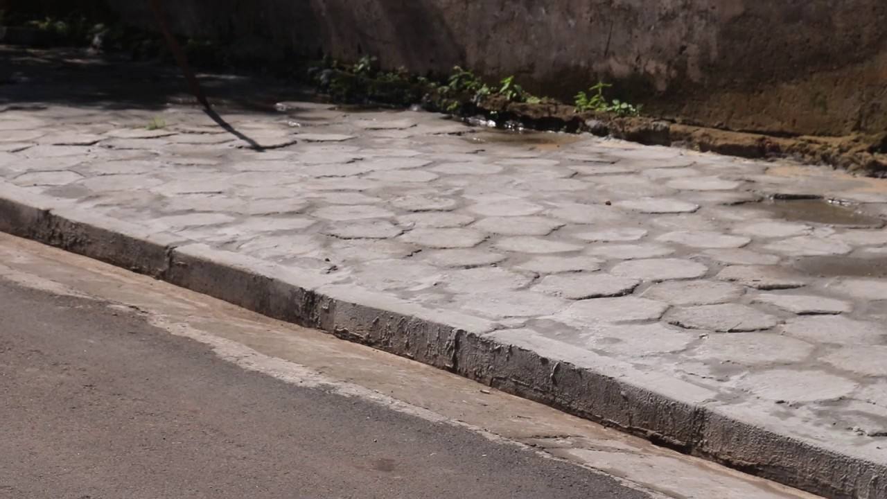 RUA DO CEMITÉRIO NA VILA IVAR SALDANHA PASSOU POR MUDANÇAS QUE FORAM ALÉM DO NOVO ASFALTO
