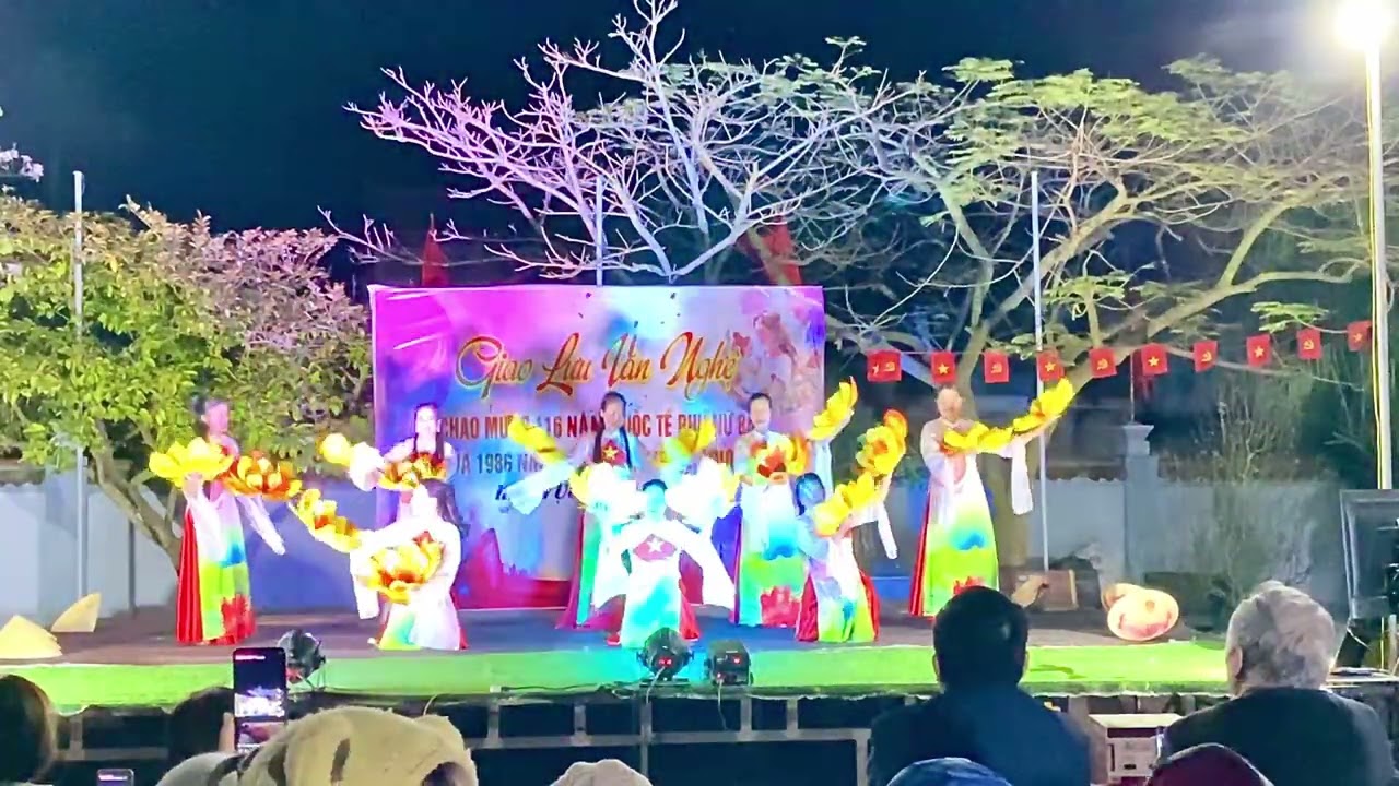 ♥️Đẹp lắm quê tôi từ ngày có Đảng ♥️.Tiết mục 8/3 của thôn Chi Chỉ Phú xã Thuỵ Trường 