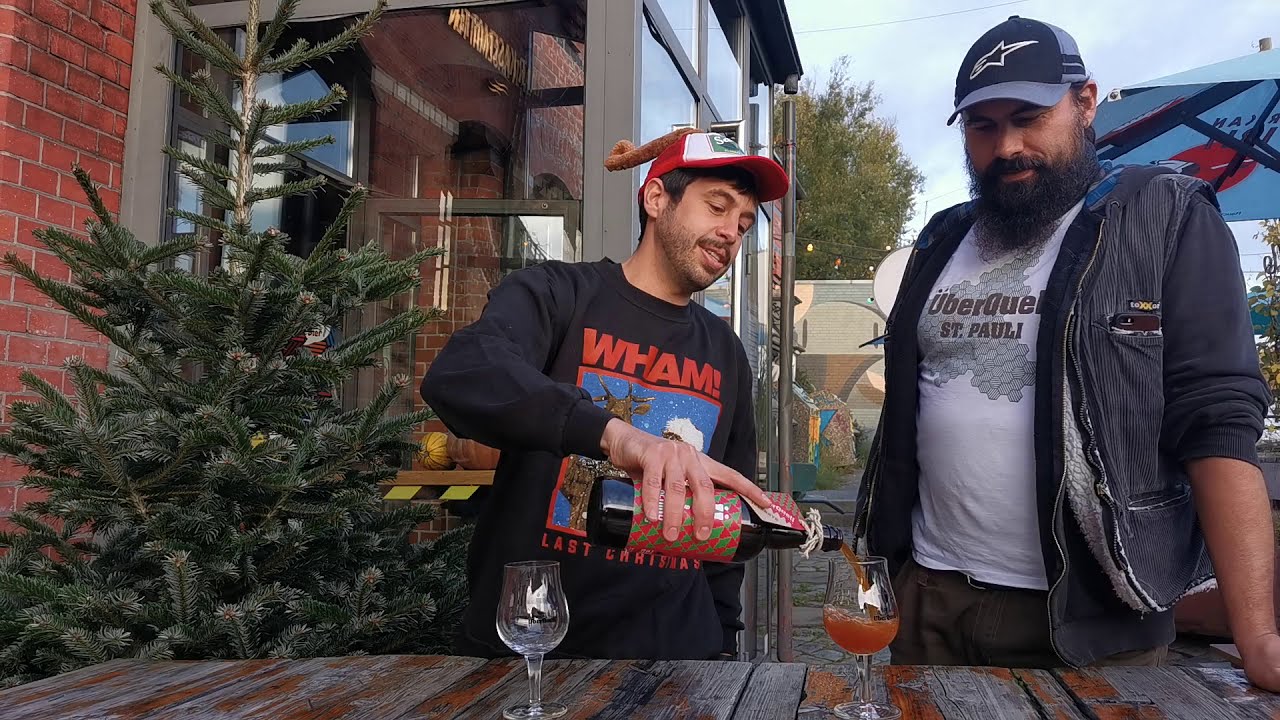 &Uuml;berQuell & The Man Behind Julebryg Spiced Lager Weihnachtsbier