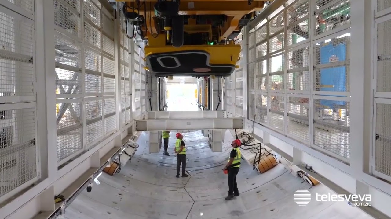 Talpa meccanica in azione per la galleria di Grottaminarda sulla linea ad alta velocità Bari-Napoli