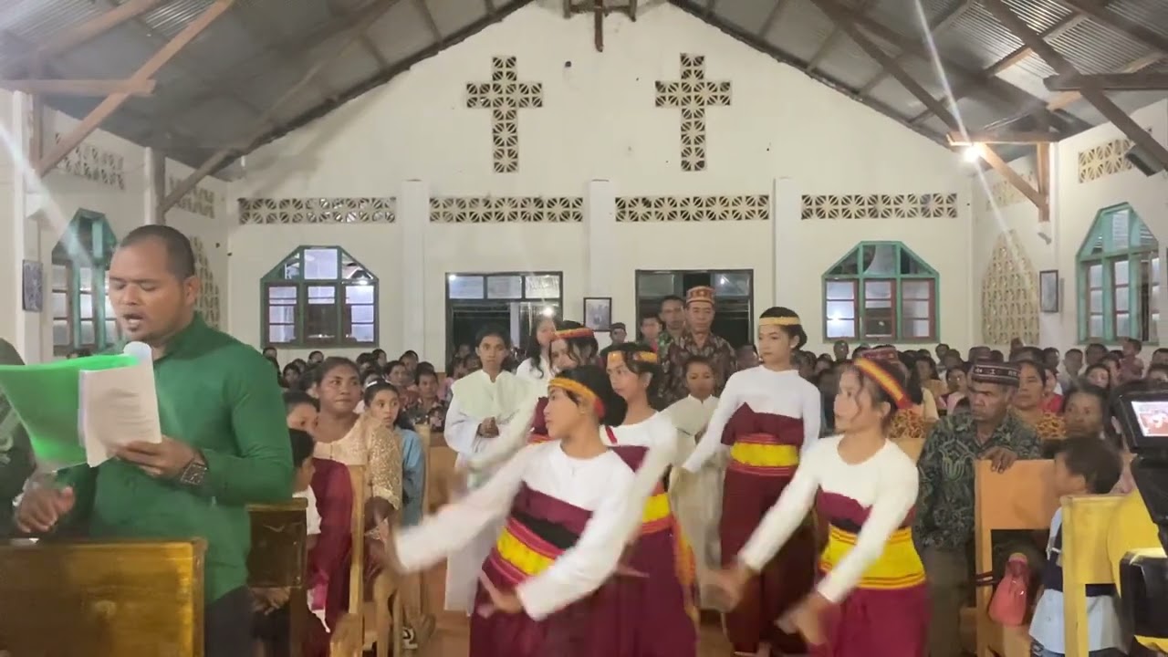 Liturgi Ekaristi , Persembahan yang diiringi tari-tarian🤍