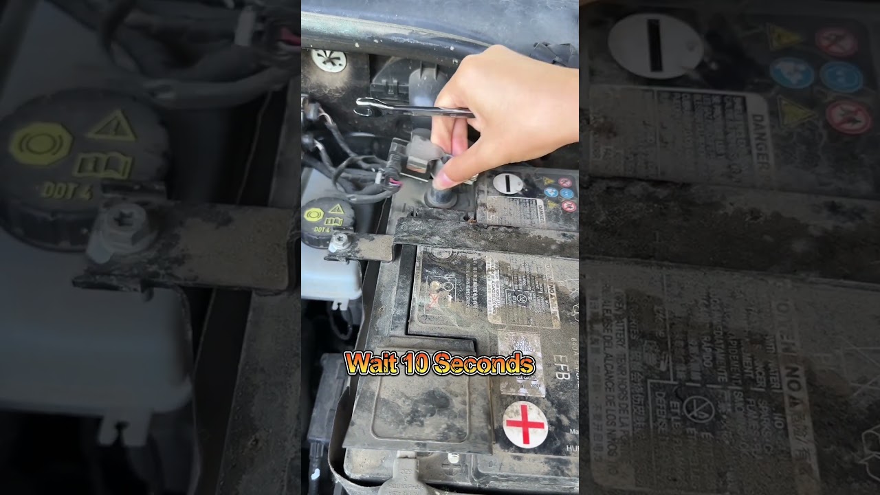 One of the ways to solve the problem of engine fault light coming on#car #driving #carsoft #manual
