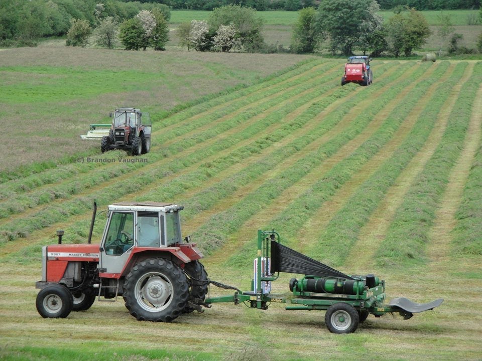 Silage 2014-Moynihan Mowing, Baling and Wraping
