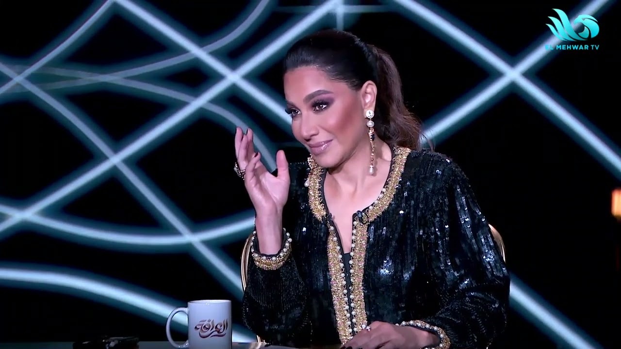 شيخ العرافين يصدم الحضري بلعب بلياردو مع بنات🎱.. وبنته اللي عايز يجوزها لـ لاعب كرة 🤔