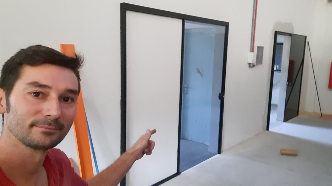 Detalhes na colocação da porta com vidro 10mm fumê