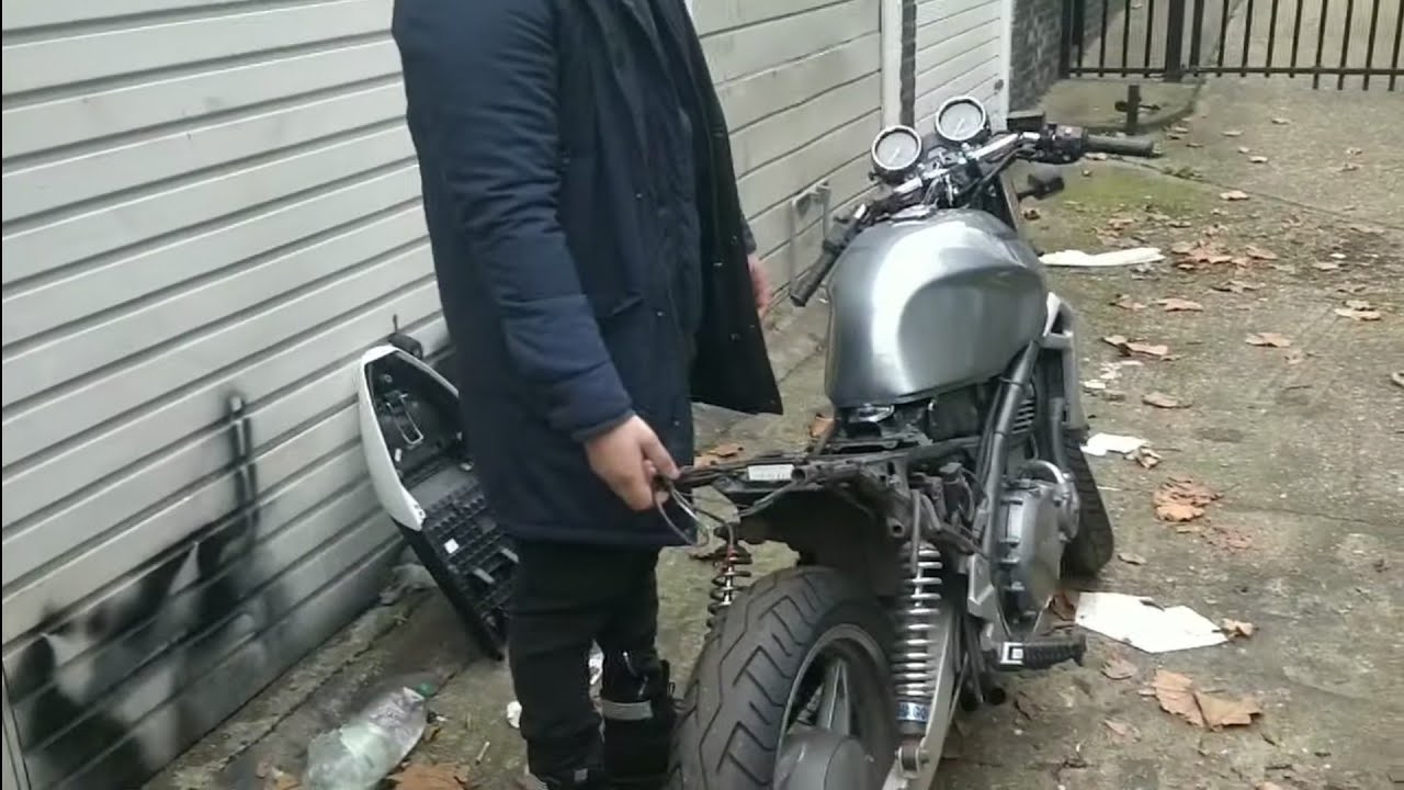 Kawasaki er5 cafe racer build, lexmoto update and Honda sh 125 top end issues?