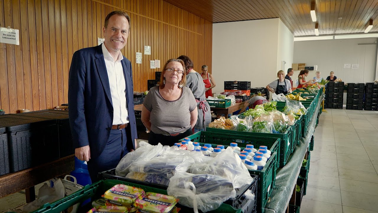 OB Keller besucht Düsseldorfer Tafel