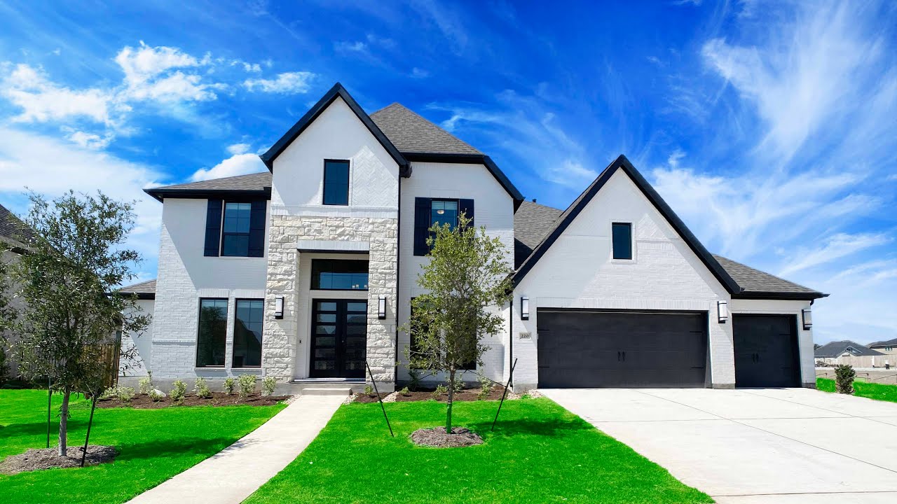 Touring a 3900+ sq ft Perry Home on a 90' WIDE LOT