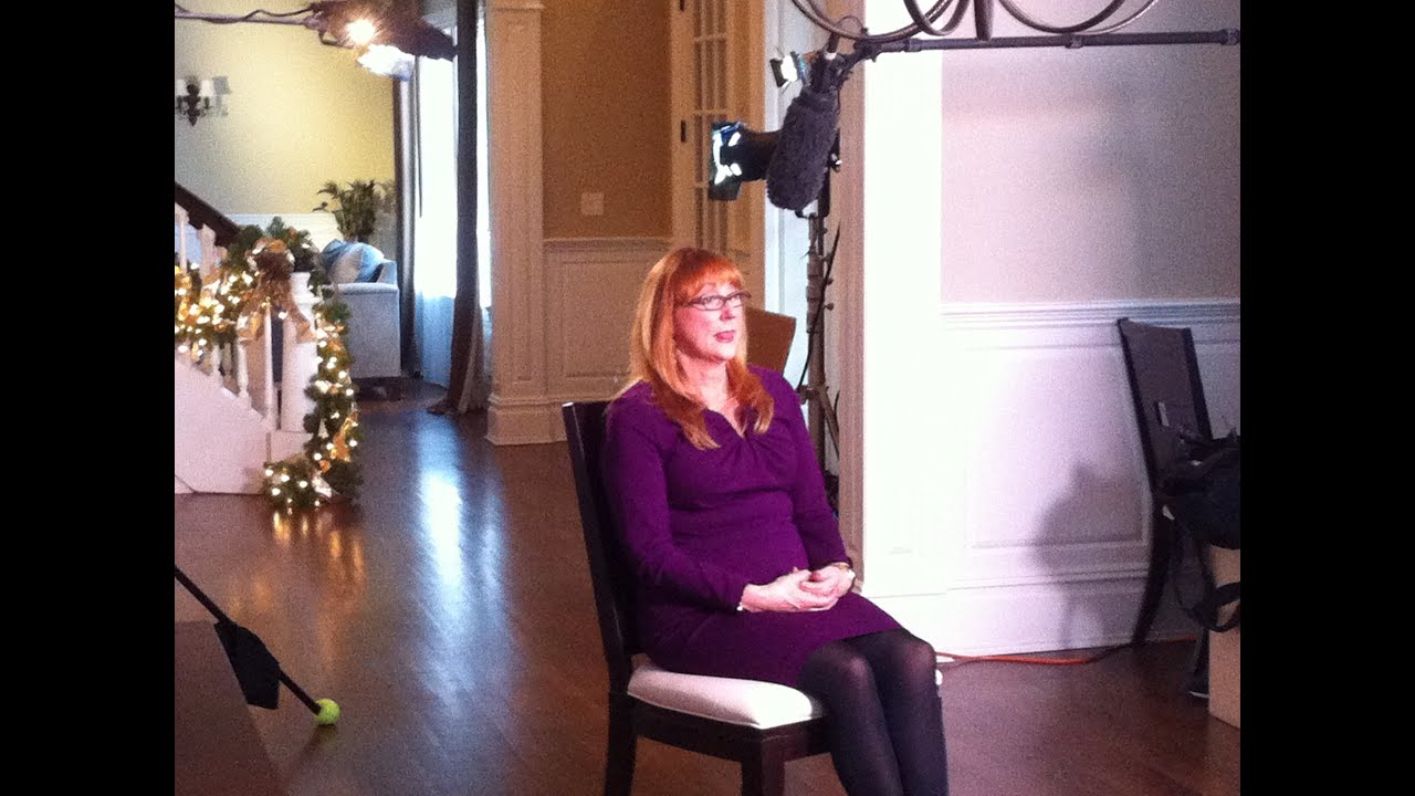 Robin Baron on HGTV's Celebrity Holiday Home Makeover - Tiki Barber