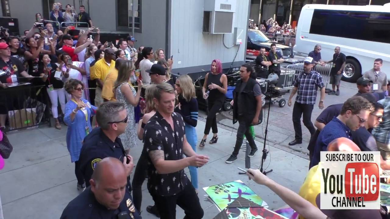 Cara Delevingne, Viola Davis and Joel Kinnaman Greeting Fans at Conan O'Brien at Comic Con San Diego