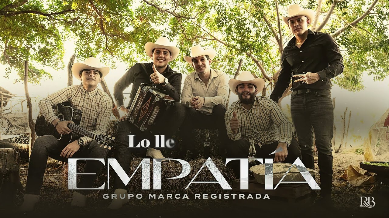 Grupo Marca Registrada - Empat&iacute;a [Lyric Video]