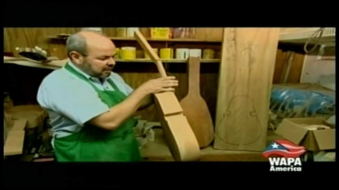 Como se fabrica un cuatro Puertorriqueño - Popurrí Navideño by saborboricuapr1