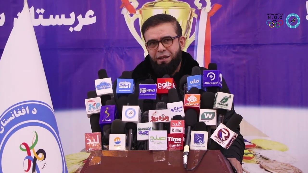 د ورزشکارانو په ستاينغونډه کې د والیبال ملي فدراسیون د انکشافي کمېټې مسؤول احمد جاوید شرفي وینا!