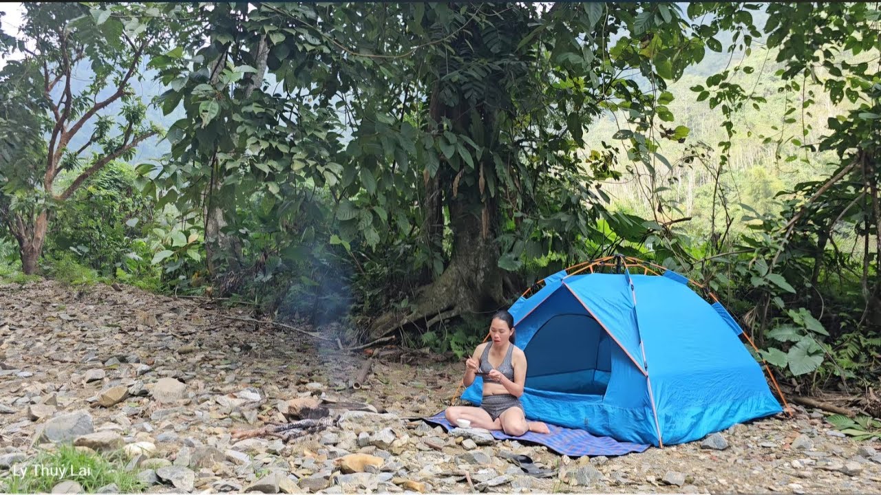 1 day camping in Vietnamese style, beautiful girl camping and relaxing by the natural stream