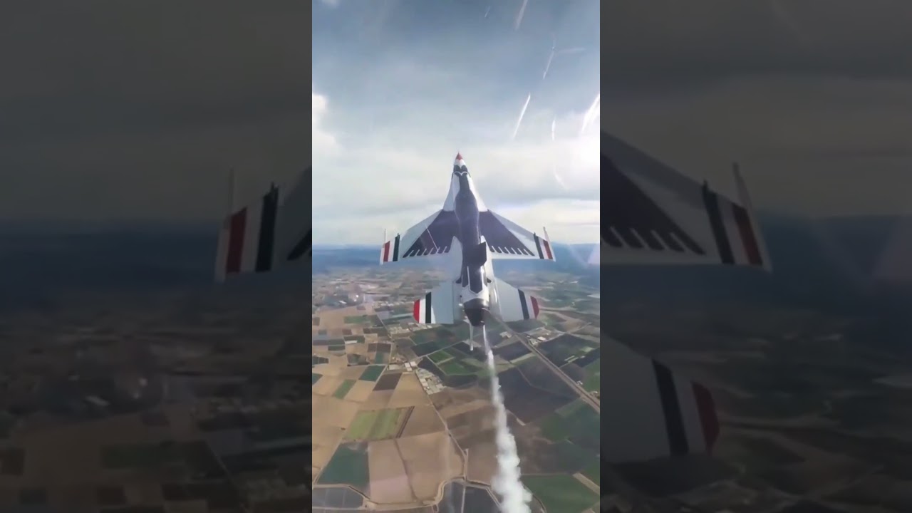 Thunderbirds in close Formation #shorts