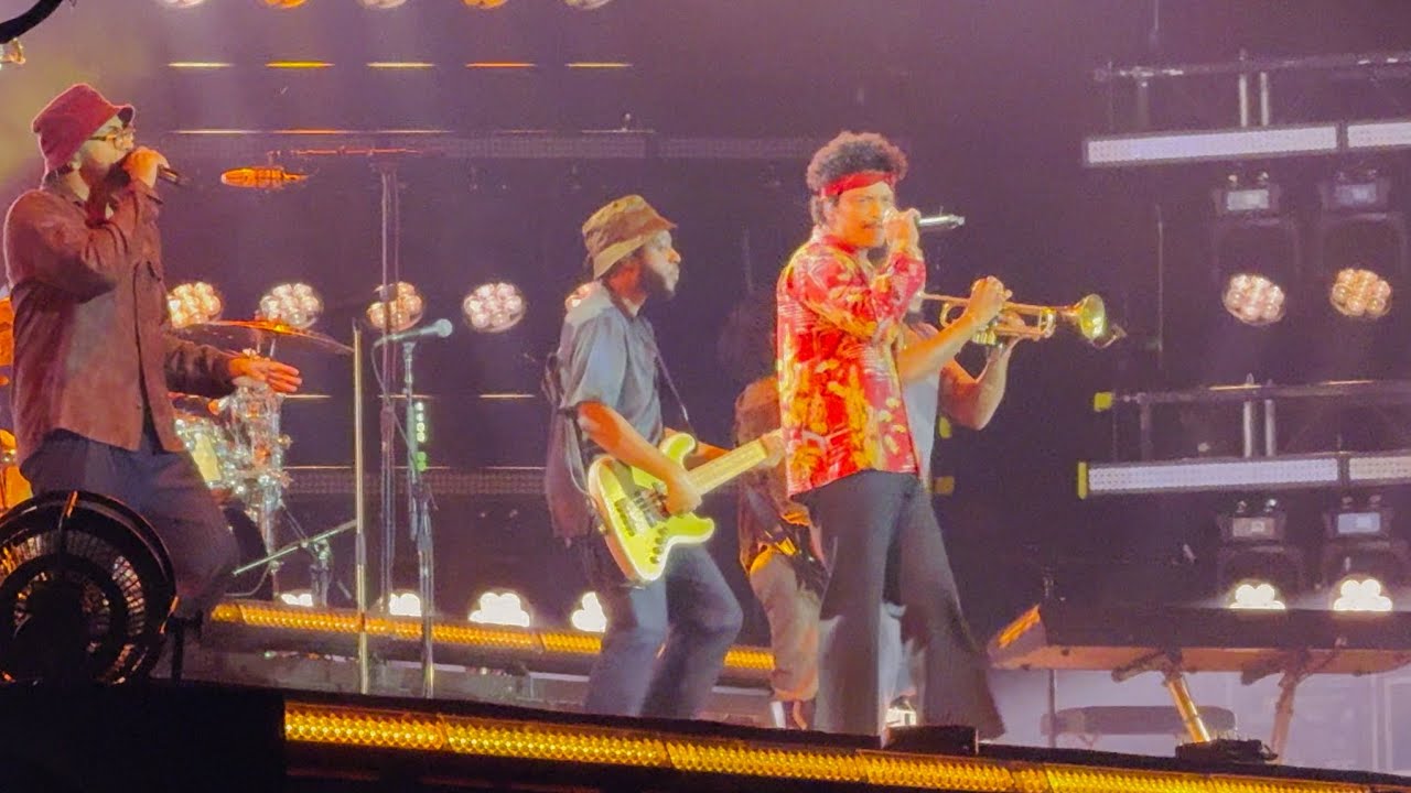 Bruno Mars - 