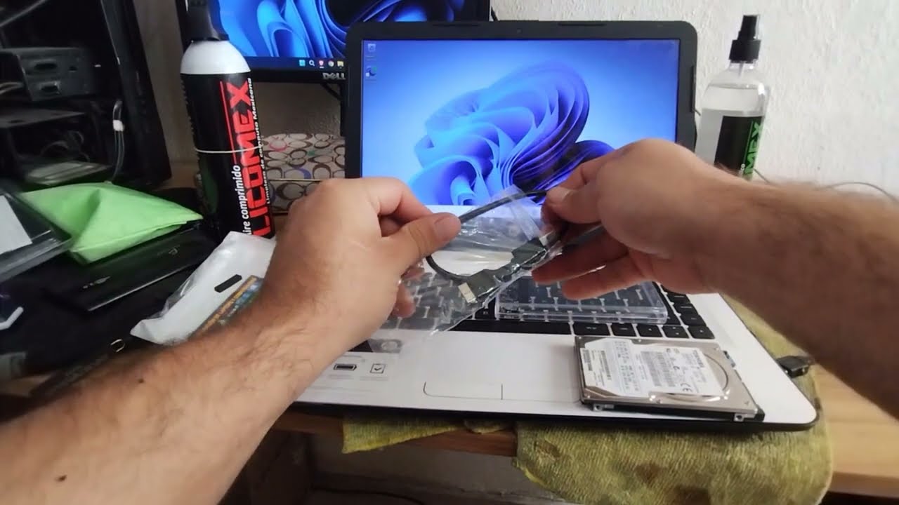 INSTALO SSD A HP Notebook 14-am072la Y QUEDA LISTA PARA TRABAJAR CON WINDOWS 11