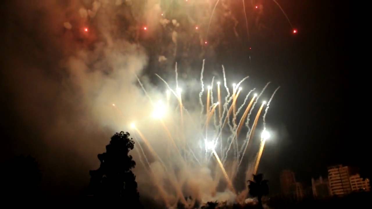 Fallas de Valencia 2010 - Nit de Foc - Vincente Caballer - Part 3