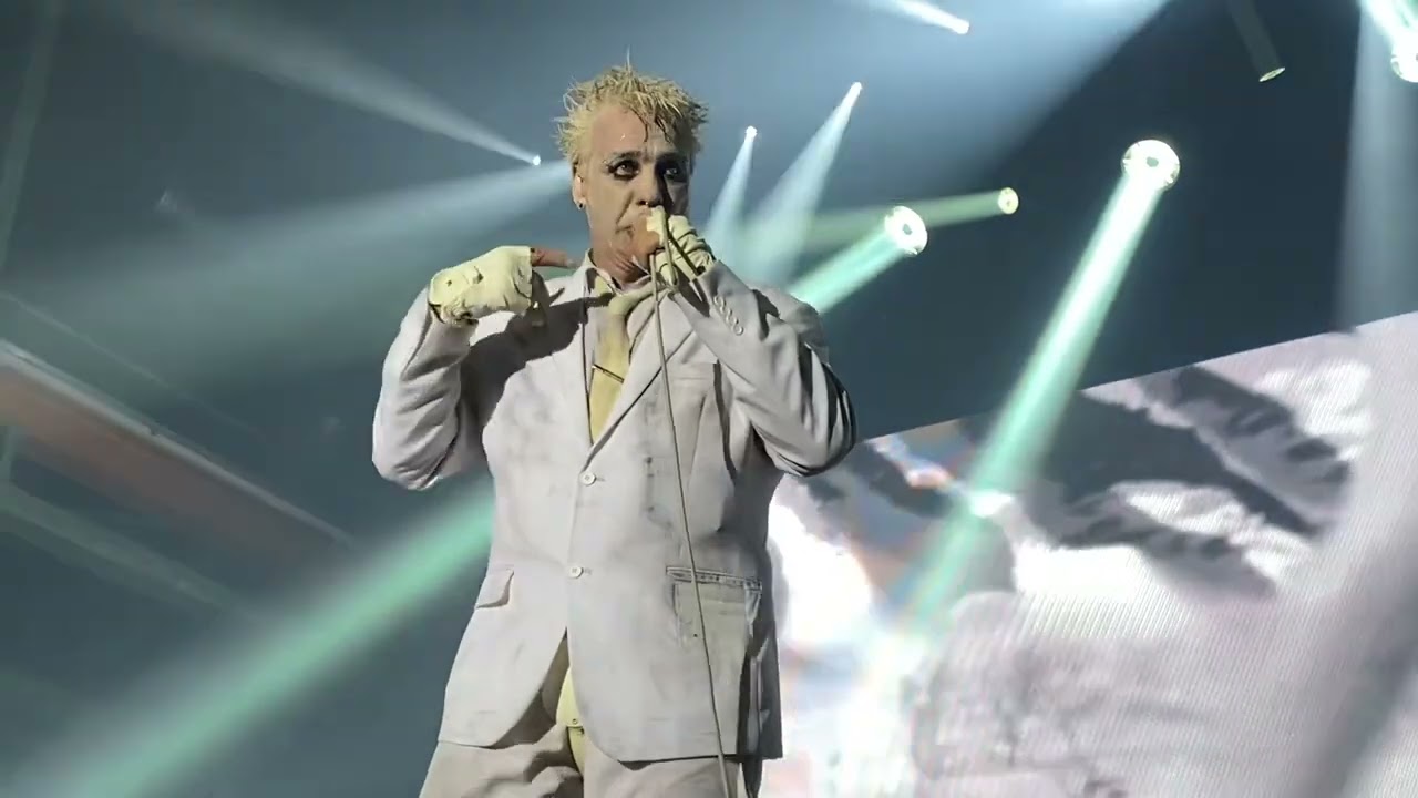 Lindemann - Ach so gern (Pain Version) live Munich Zenith, 17.02.2020 Front Row