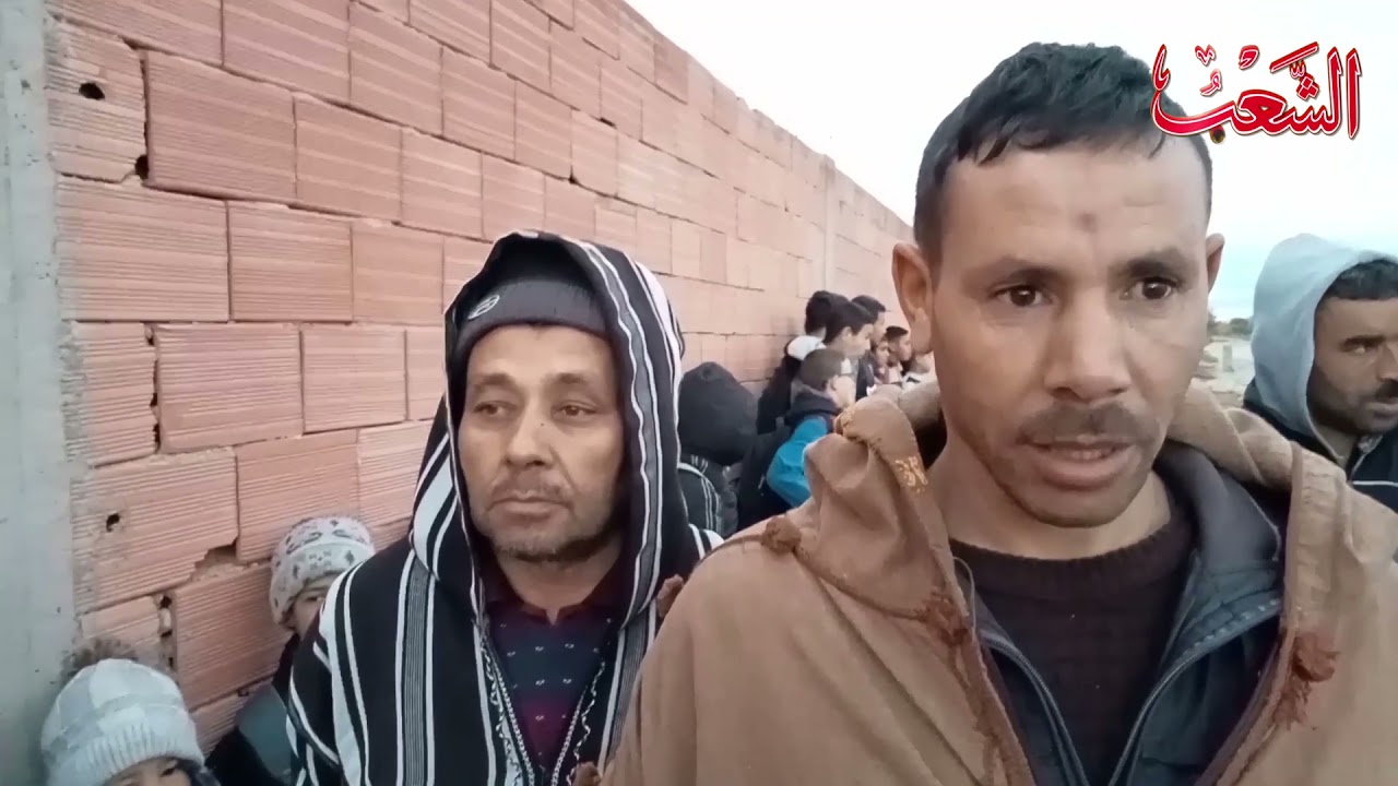 تلاميذ دوار التل ببلدية سيدي بوبكر ولاية سعيدة يناشدون السلطات المحلية توفير النقل المدرسي