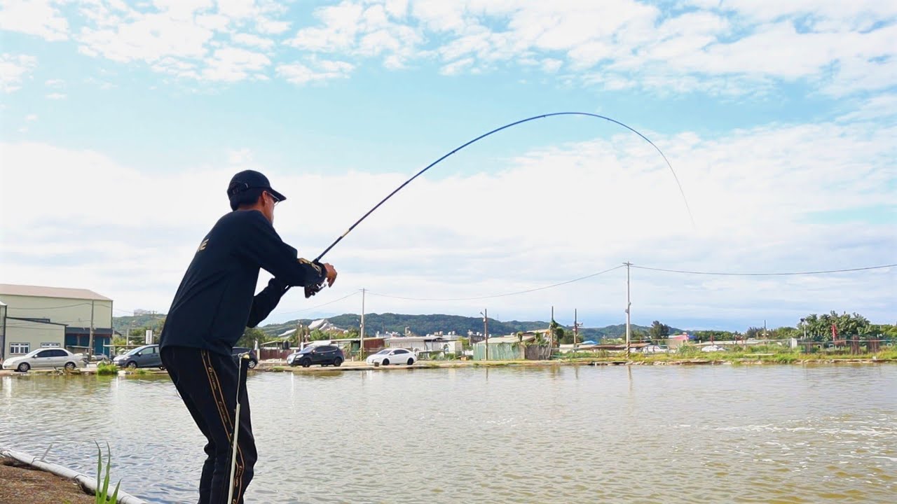 【FLOG】本來悠閒的海釣場裡，到底為什麼有這種東西...