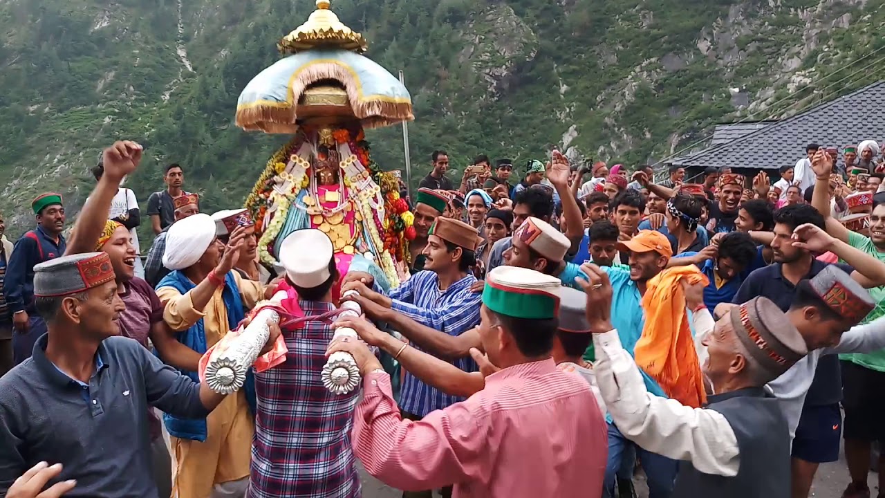 Shringa rishi g at rashol.....  On the way to malana...world's oldest democracy🇮🇳